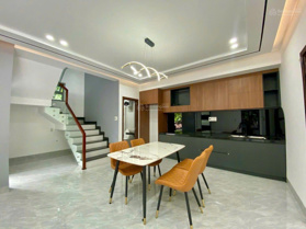 Nhà 2 tầng sát bên trường học Lê Ngô Cát, Thủy Xuân. Full nội thất, không bao giờ lụt