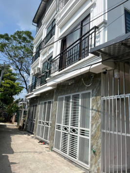 Chính chủ cần bán nhà 4 tầng 40m2 nhà 2 mặt tiền tại Mộc Hoàn, Vân Côn Hoài Đức 10m ra tới chợ