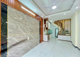 Nhà 5 tầng (Cách nhà Ô tô tránh kinh doanh sấp mặt) cuối 164 Ỷ La giáp Lê Quang Đạo kéo dài