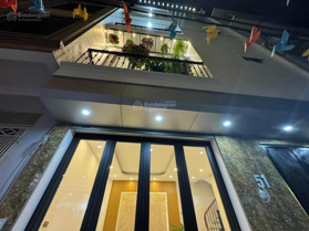 Nhà Riêng Xây Mới Tại Phố Thái Hà 40m2 6 Tầng Thang Máy Oto Con Đỗ Cửa Giá Nhỉnh 10x Tỷ