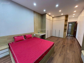 Bán nhà 6 phòng ngủ giá 14,5 tỷ, ô tô vào nhà, tại Phùng Chí Kiên, Cầu Giấy, Hà Nội