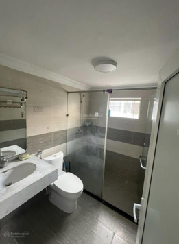 Bán nhà Thái Hà, Đống Đa, mặt tiền 8m view hồ, ô tô 7 chỗ ra vào, kinh doanh, xây toà văn phòng!