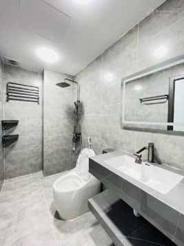 Nhà đẹp thang máy gần phố sát vách phố cổ