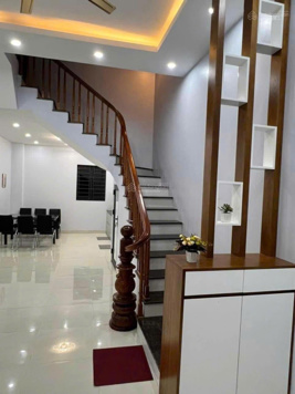 Bán nhà mặt phố loanh quanh gần Melinh Plaza Hà Đông . Giá nhỉnh 10 tỷ . ĐT :0901 679 399