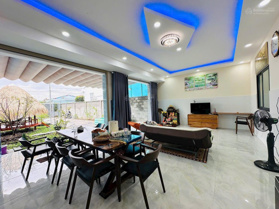 Bán căn nhà nghỉ dưỡng tại Phường 9, TP Mỹ Tho, TG. Với DT 8,5x29,2m full thổ. Giá 2tỷ 640 triệu TL