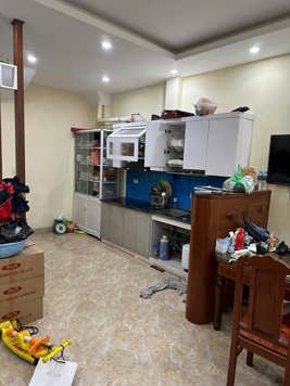 Tôn thất tùng Đống Đa. Nhà 5 tầng gần phố,ngõ bagac. 