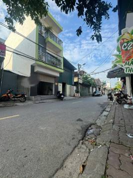 Mặt phố Giang Biên - Long Biên