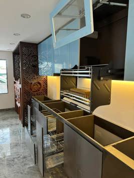 🏯#ĐềnLừ- MẶT Ô TÔ TRÁNH TRẢI NHỰA. ĐỐI DIỆN CC CAO CẤP FELIZHOME ĐỀN LỪ