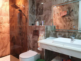 Bán nhà 5 tầng mới kính koong phố Hoàng Ngân, ô tô - 15m ra mặt phố - DT 70m2, 15.5 tỷ