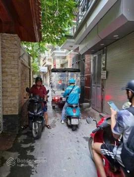 Bán nhà mới, ngõ rộng, kinh doanh tầng 1 ngõ Quan Nhân, Thanh Xuân, 43 m2, 5 tầng, 7.4 tỷ
