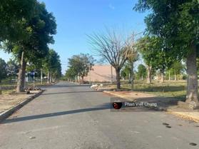 Chủ kẹt cần bán đất đường D5, Phường 5, gần trường cao đẳng y tế Trà Vinh, 120m2 giá 560tr sổ hồng