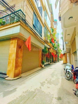 Bán nhà phố vip nhất quận Thanh Xuân - mặt tiền hoa hậu - giá chỉ 11.5 tỷ