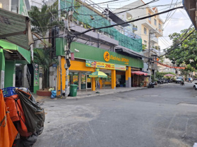 Cần bán gấp nhà Đoàn Thị Điểm, Phú Nhuận Nhà trống, Vị trí đắc địa, khu dân cư sầm uất, giá tốt