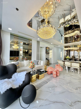 Hạ giá 1tỷ bán nhanh 4 phòng ngủ decor đẹp view công viên giá tốt nhất tại Vinhomes Tân Cảng