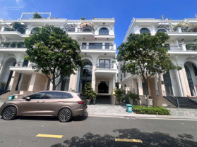 Bán gấp nhà 9x21m 189m2 có sân vườn như Biệt thự song lập, sổ hồng, hướng Đông Nam