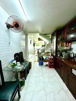 Nhà 2 mặt tiền hẻm Lê Hồng Phong cách mặt tiền đường 15m, DT sử dụng 169m2, bán giá 9.5 tỷ