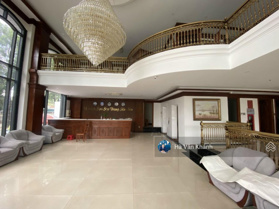 Bán nhà siêu vị trí MT Đường Nguyễn Trãi P. NCT Quận 1 DT 9.6 x 26m CN 250m giá chỉ 110 tỷ