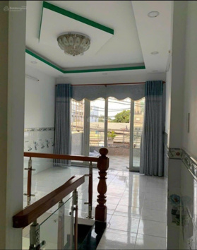 Nhà mặt tiền 12m - Gần chợ - Giá 800 triệu - Đang cho thuê 8tr / tháng - Sổ hồng riêng