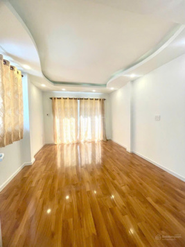 Cần bán nhà riêng giá 7 tỷ VND tại Đường 3/2, Quận 10, Hồ Chí Minh