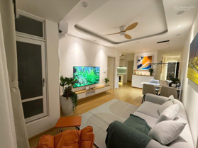 Bán gấp căn Sky Garden 3, Phú Mỹ Hưng, Q7. Nhà decor mới 100%. Có HĐ thuê 27 triệu/tháng dài hạn