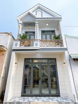 Nhà ngộp chính chủ cần bán rẻ 899tr DT 85.4m2 mong gặp được khách hàng thiện chí LH: 0937 714 638