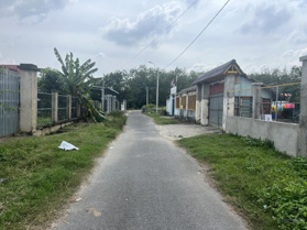 Chủ bán lỗ lô đất thổ vườn Củ Chi 1000m2 có sẵn 300m2 thổ cư giá chỉ 2tỷ9 ngân hàng cho cao