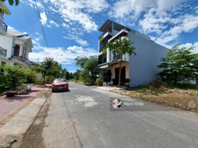 Bán đất MTĐ Cao Đăng Chiếm gần UBND Phường 1, Cai Lậy, Tiền Giang 120m2/550tr, SHR, LH: 0898 537 367