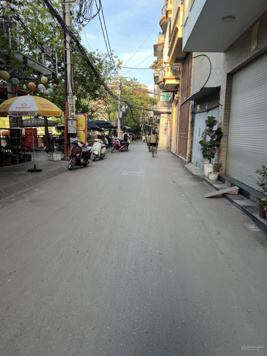 Nhà đất đầu tư Bùi Xương Trạch Thanh Xuân mặt ngõ thông, ô tô tránh nhau DT 60/70m2 giá 17,8 tỷ