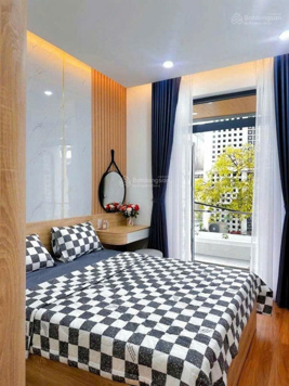 Bán nhà ngay ngã 4 Bình Thái Trạm dừng chân Metro Xa Lộ Hà Nội Thủ Đức