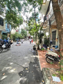 Văn Hương, Đống Đa. DT 32/35m2 x 5 tầng, MT 4,2m, giá nhỉnh 6 tỷ.