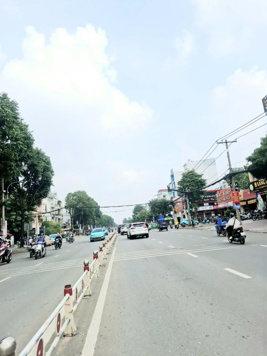 Lô góc MTKD siu vip giá trị cao + sầm uất - 4 tầng -9x 23m -đường 30m - Tên Lửa - hơn 30 tỷ