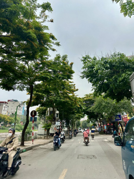 Bán nhà Hạ Đình - Thoáng sáng 46m2 Ở cực sướng - Ngõ 3 gác đỗ cổng