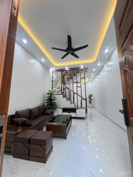 Chỉ 7.x tỷ - Ngõ ô tô - Vị trí đẹp - Phố Khương Hạ, Quận Thanh Xuân - 40m2 x 4 tầng, sổ đỏ nở hậu.