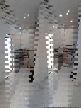 30m _ 5 tầng _ mặt tiền 4.6m _ SỔ RIÊNG  Đê tô hoàng _ hai bà trưng _ kinh doanh _ lô góc 3 thoáng