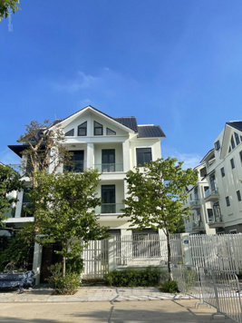 Chính chủ cần bán biệt thự liền kề khu Gleximco Lê Trọng Tấn Dương Nội Hà Đông. Tel 0986 819 998