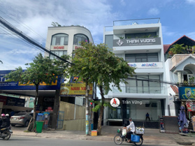 Góc 2 mặt tiền Đặng Văn Bi, Bình Thọ 5x25=125m2 gần Vietcombank giá 16,5 tỷ. Cho thuê được 40 tr/th