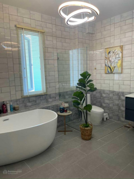 Tin thật 100% mặt tiền đường Cô Giang Quận 1. Ngay cổng chung cư Manhatan, HĐT 68tr/th giá 29.5 tỷ