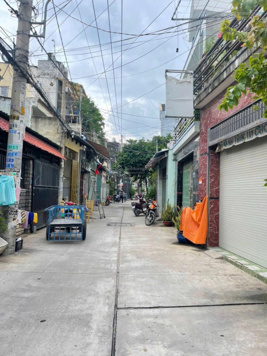 Nhà 2 tầng đẹp - DT 48m2 - hẻm 7 mét thông - khúc Tô Ký - cạnh trường đại học - hơn 3 đồng