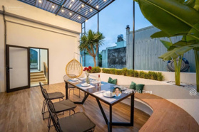 Homestay đẹp nhất - dòng tiền 75 tr/th - Kiệt Lê Đình Lý - 70m2 ngang 4m x 17,5m - 3 tầng 4 PN