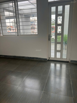 Bán nhà riêng khu DC An Sương, DT 90M2, 1 trệt 3 lầu. Tiện ích đầy đủ. LH 0906 686 875