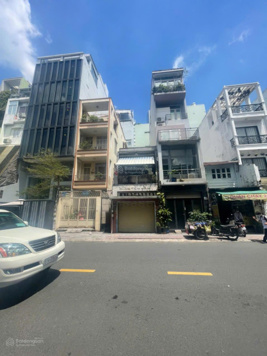 Bán nhà quận 1, nhà 2 tầng mặt tiền Trần Đình Xu, diện tích 74m2, giá bán 26 tỷ TL