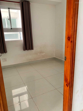 Bán gấp căn hộ 8X Plus sổ hồng sẵn giá 2,3tỷ tầng đẹp. View mát mẻ. Xem nhà alo Thuyên 0932 834 569