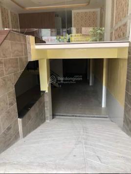 Cần bán gấp nhà mặt phố trung tâm quận 1, diện tích : 150m2 gồm 6 tầng lầu giá siêu rẻ