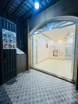 Bán nhà quận 1 - hẻm kinh doanh thông Nguyễn Trãi 4 tầng đúc 30m2 SHR chính chủ chưa qua đầu tư