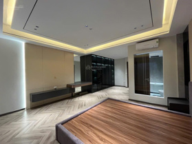 Nhà đẹp ở ngay Hoàng Văn Thái, Thanh Xuân. DT 90m2, 5 tầng, giá 18,3 tỷ. Thang máy