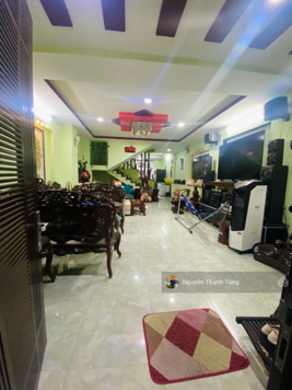 Mặt tiền Đông Hưng Thuận Quận 12 - 122m2, ngang hơn 5m, 3 tầng - sân rộng đậu 2 ô tô - nhỉnh 7 tỷ