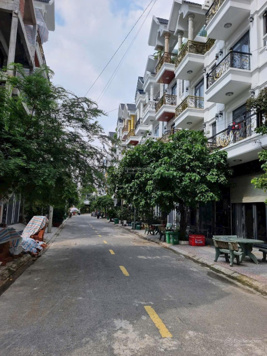 Bán nhà phố 4 lầu 6PN 6WC hẻm 12m có vỉa hè đường Nguyễn Văn Quá, P. Đông Hưng Thuận