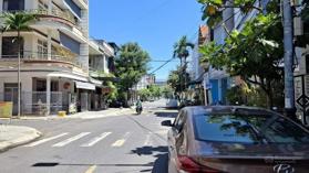 105m2, 2 mặt tiền, vị trí độc tôn, biển 850m, xây công trình dòng tiền, chỉ 9,5 tỷ