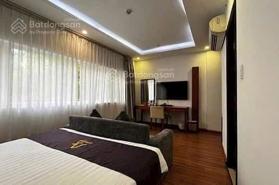 Bán khách sạn 3* mặt phố cổ Q. Hai Bà 137 tỷ