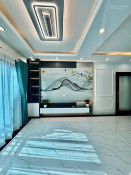 Tôi chính chủ bán nhà mặt ngõ 5 tầng - 45m2 - mặt tiền 4.3m, full nội thất. Giá bán: 6.8tỷ đã có sổ